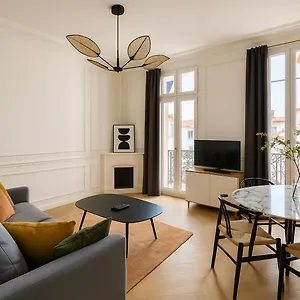  Apartment Newly Renovated With Balcony, Ac, Fiber Internet